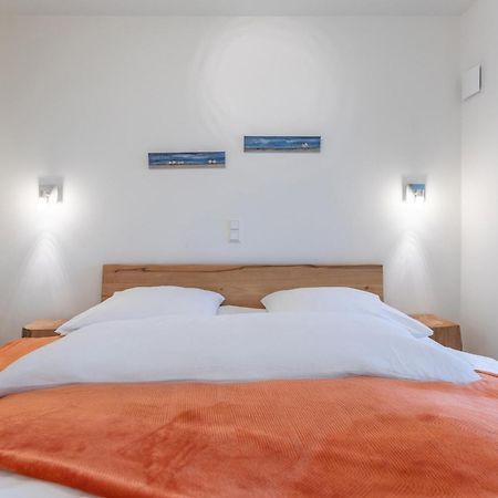 Ferienwohnung "Halligstork" Direkt Am Nordseedeich Mit Blick Auf Den See Nordstrand Exterior photo